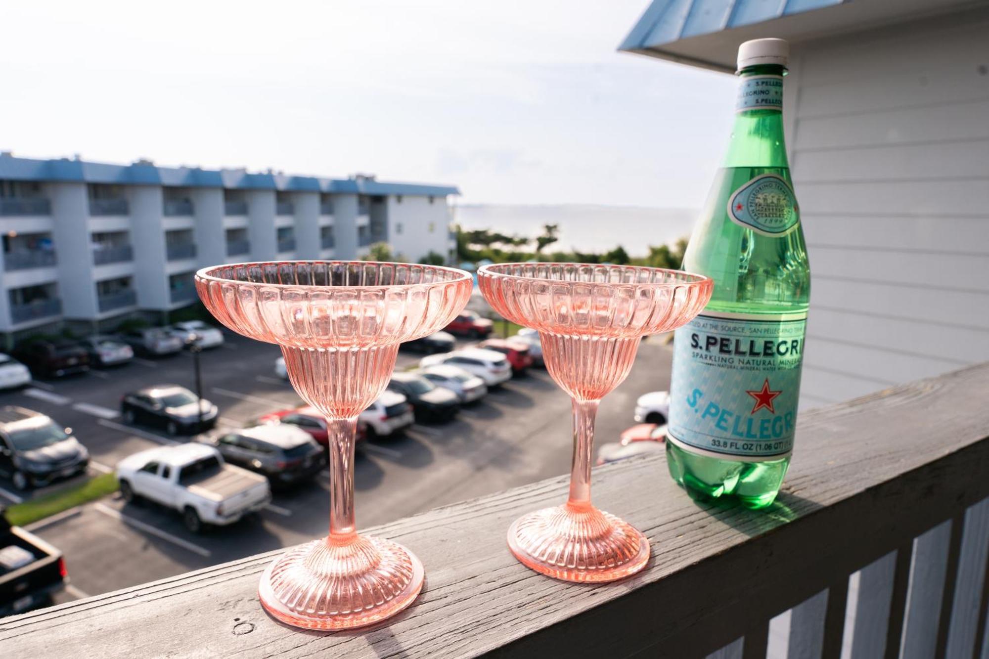 Beach-Pool-Private Balcony 泰比岛 外观 照片